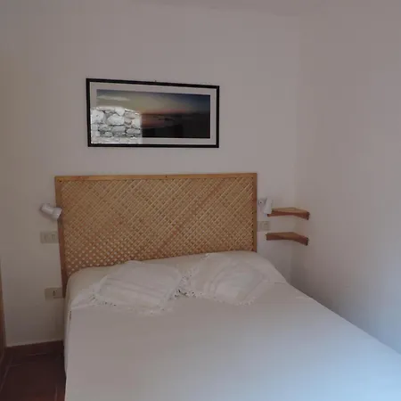 Chrysalis Bay 3* بورتو كيرفو