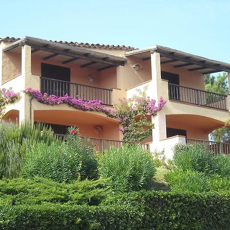 Aparthotel Chrysalis Bay 3*