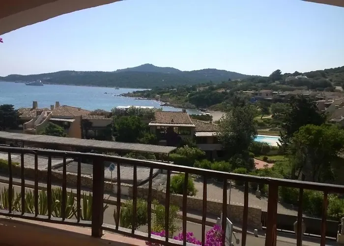 Aparthotel Chrysalis Bay 3*