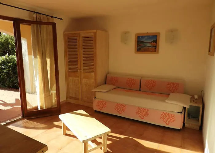 Chrysalis Bay Aparthotel 3*